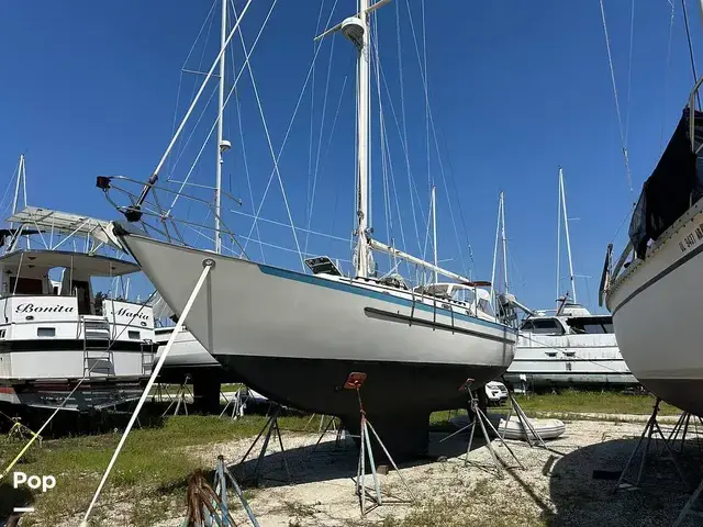 Pacific Seacraft Crealock 34