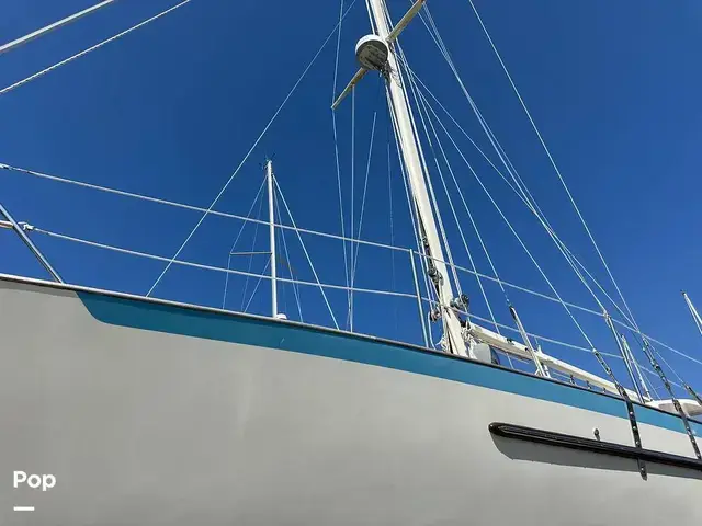 Pacific Seacraft Crealock 34