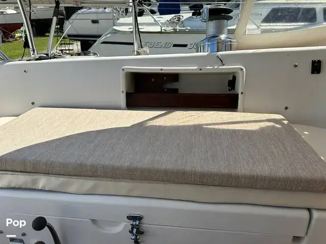 Pacific Seacraft Crealock 34