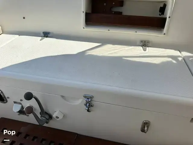 Pacific Seacraft Crealock 34