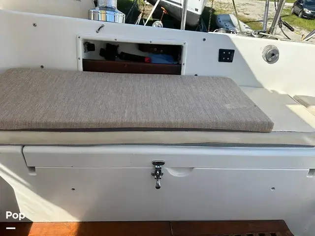 Pacific Seacraft Crealock 34