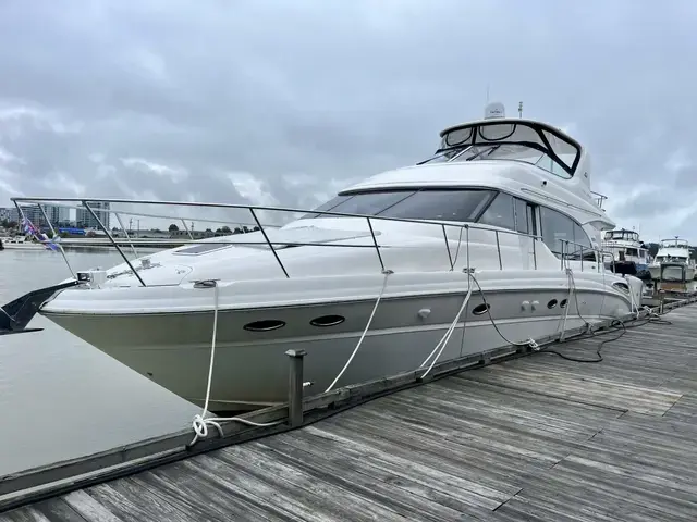 Sea Ray 540 Cockpit