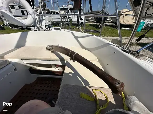 Pacific Seacraft Crealock 34