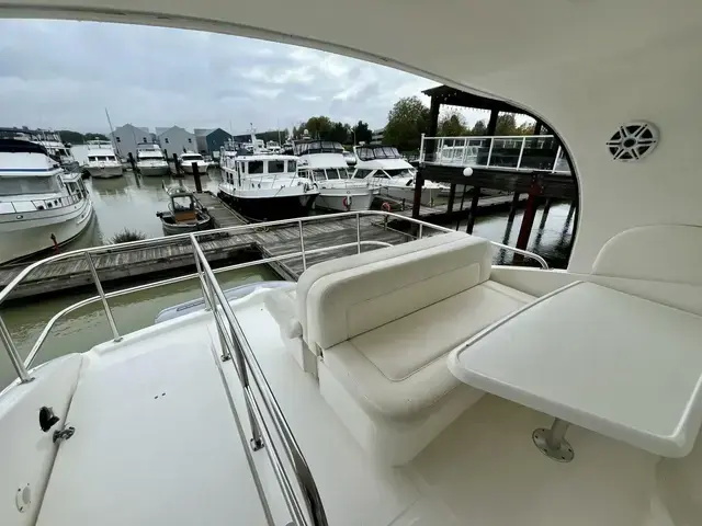 Sea Ray 540 Cockpit