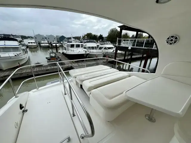 Sea Ray 540 Cockpit