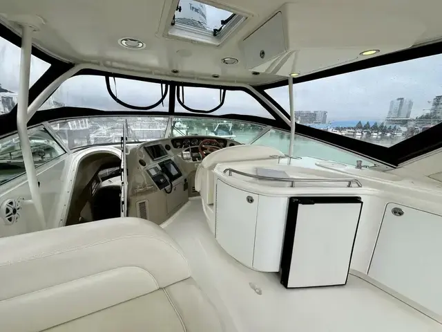 Sea Ray 540 Cockpit