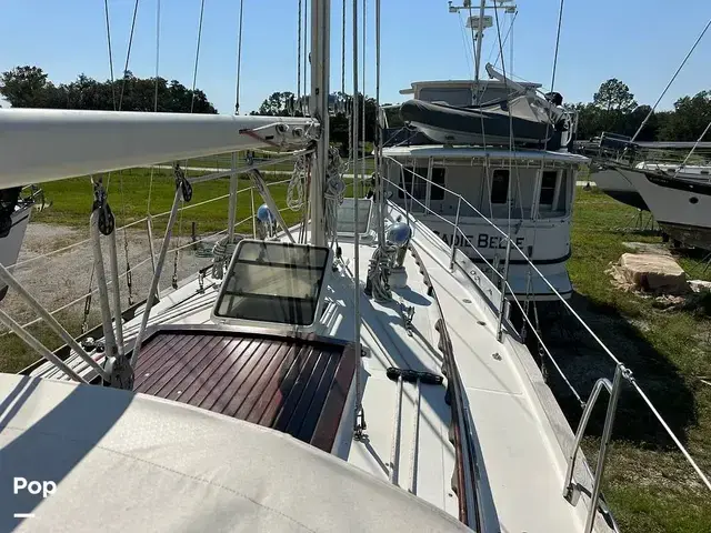 Pacific Seacraft Crealock 34