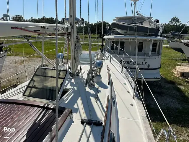 Pacific Seacraft Crealock 34