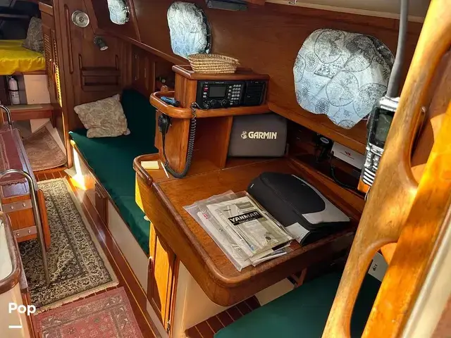 Pacific Seacraft Crealock 34