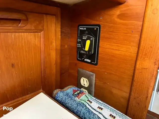 Pacific Seacraft Crealock 34