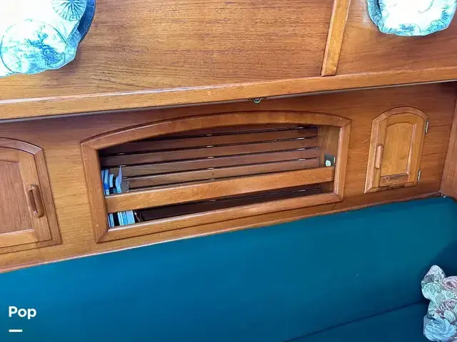 Pacific Seacraft Crealock 34