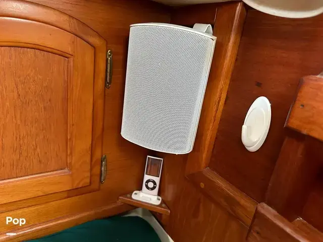 Pacific Seacraft Crealock 34