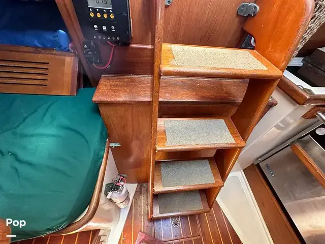 Pacific Seacraft Crealock 34