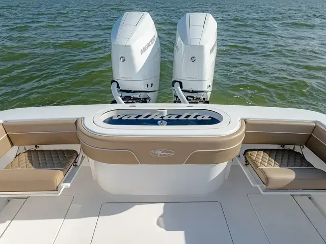 Valhalla Boatworks V33 Center Console