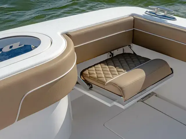 Valhalla Boatworks V33 Center Console