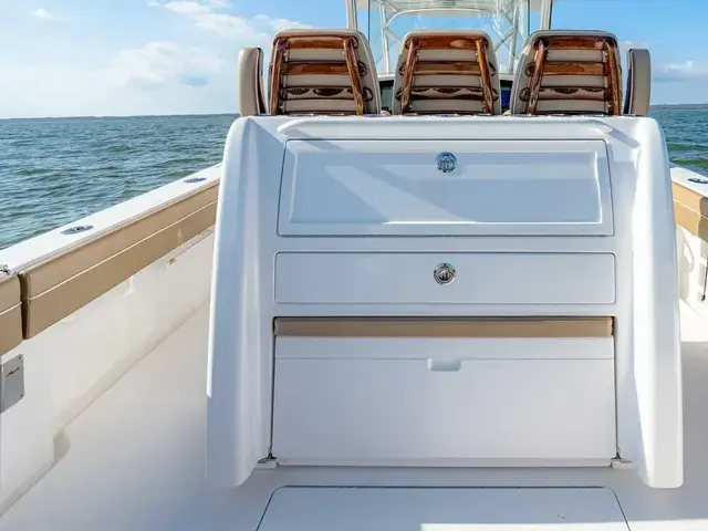 Valhalla Boatworks V33 Center Console