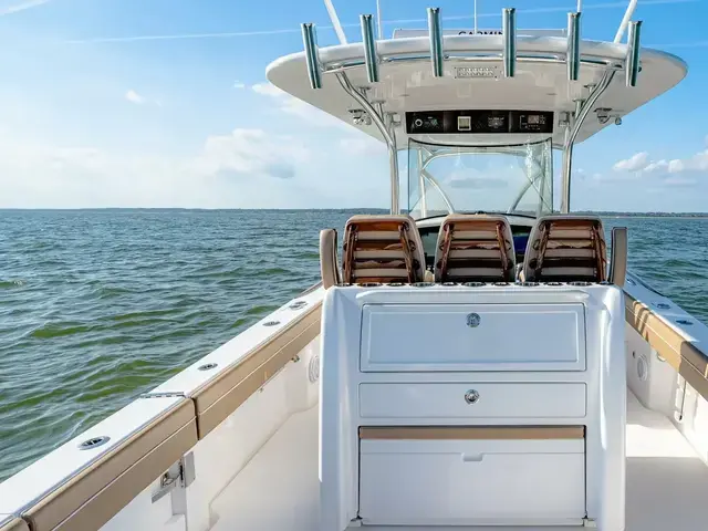 Valhalla Boatworks V33 Center Console