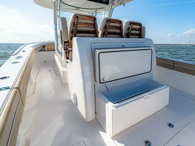 Valhalla Boatworks V33 Center Console