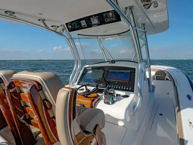 Valhalla Boatworks V33 Center Console