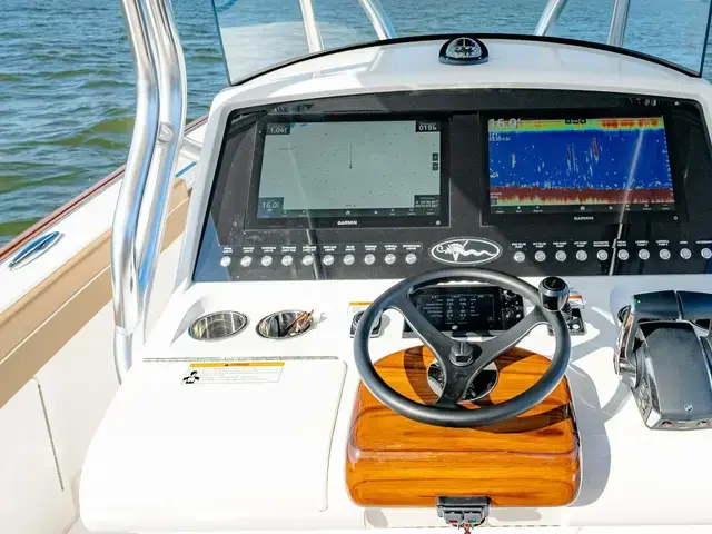 Valhalla Boatworks V33 Center Console