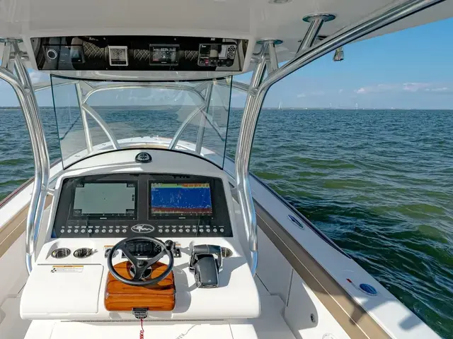 Valhalla Boatworks V33 Center Console