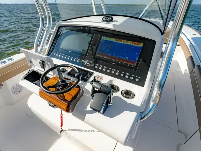 Valhalla Boatworks V33 Center Console