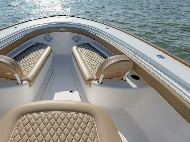 Valhalla Boatworks V33 Center Console