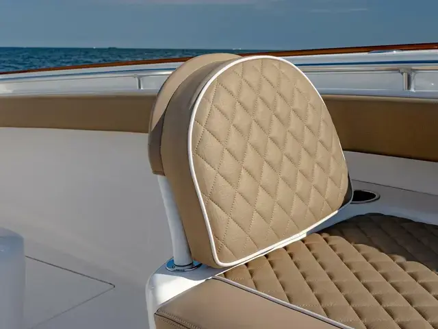 Valhalla Boatworks V33 Center Console