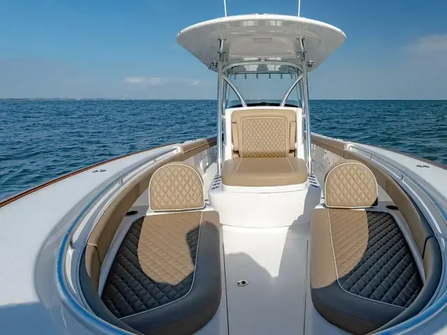 Valhalla Boatworks V33 Center Console