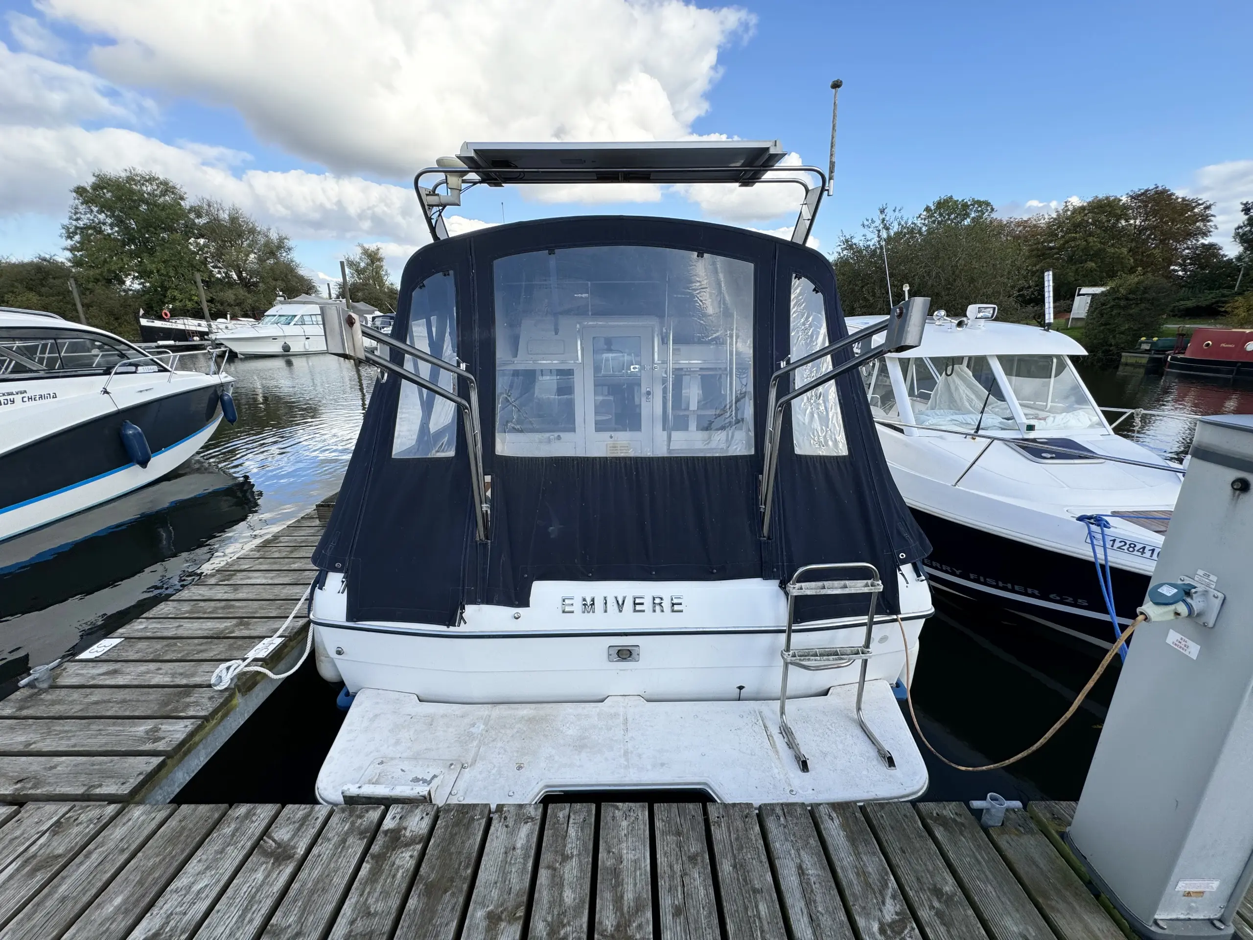 1992 Bayliner 2556 ciera command bridge