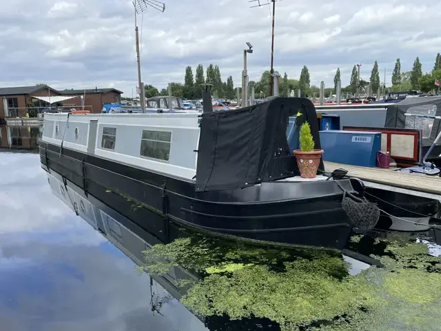 Trent Valley Boats Narrowboat