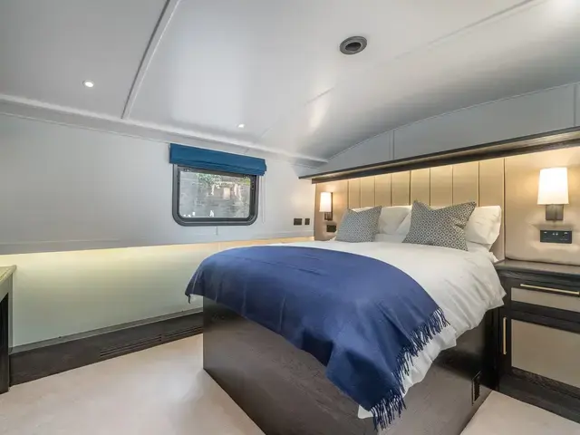 Waterspace Living 73 Widebeam