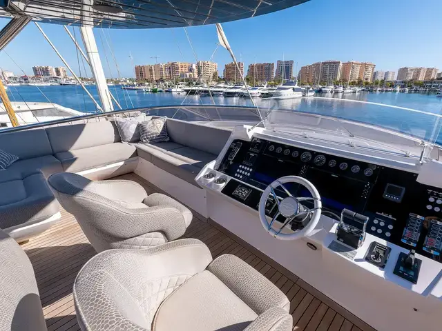 Sunseeker 86 Yacht