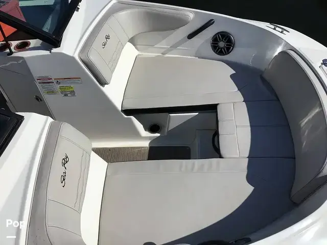 Sea Ray 210 Spx