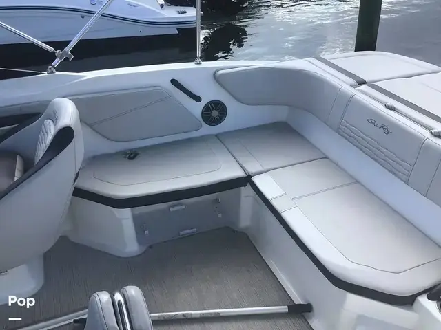 Sea Ray 210 Spx