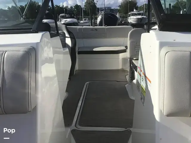 Sea Ray 210 Spx