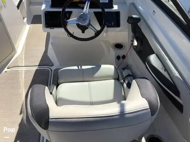 Sea Ray 210 Spx