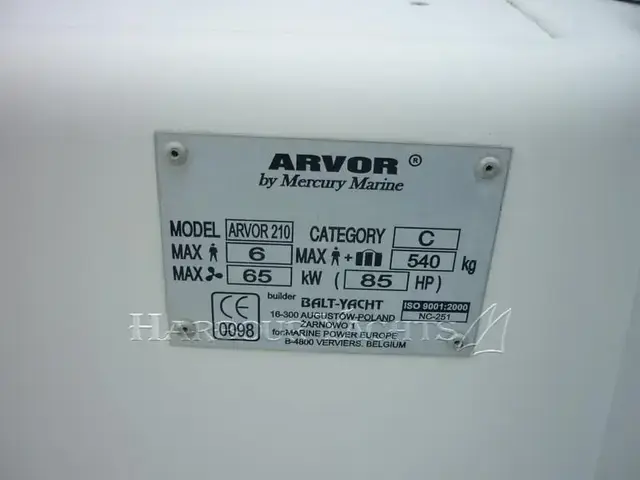 Arvor Boats 210