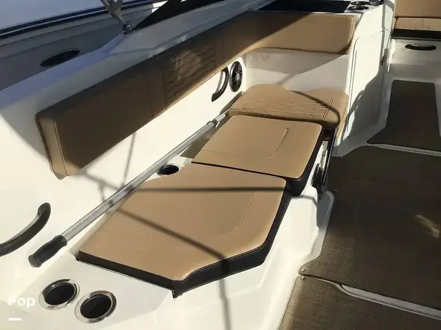 Sea Ray 210 Spx