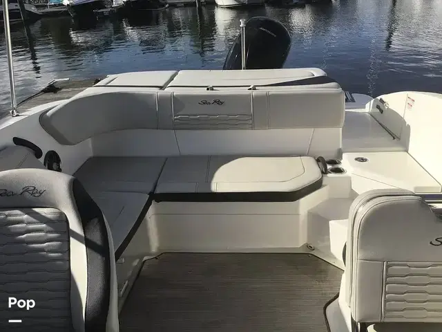 Sea Ray 210 Spx