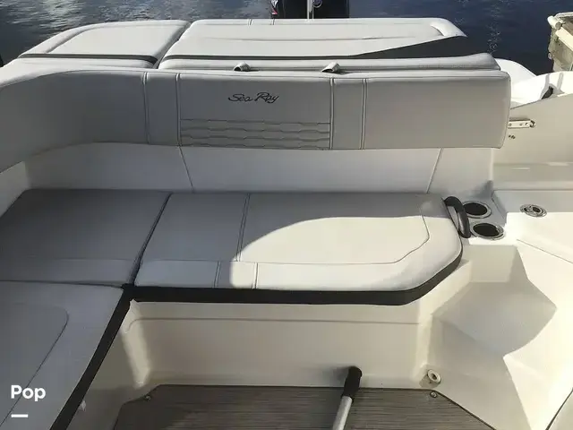 Sea Ray 210 Spx