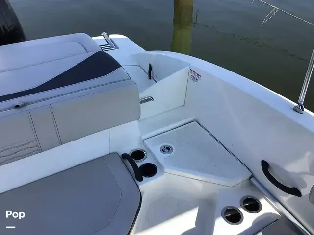 Sea Ray 210 Spx