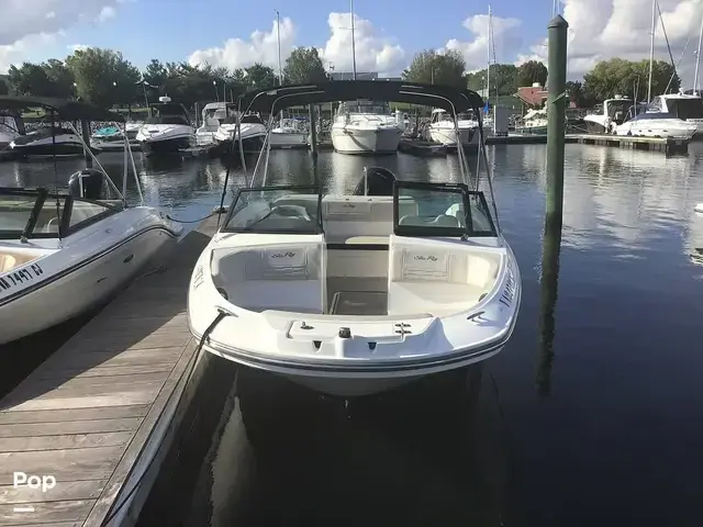 Sea Ray 210 Spx