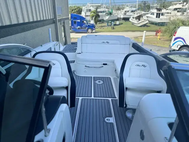 Sea Ray 260 Sundeck