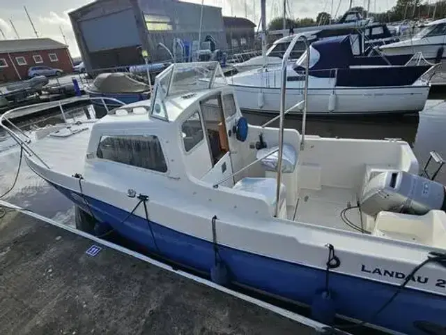 Marlow Hunter Landau 20