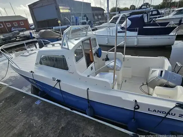 Marlow Hunter Landau 20