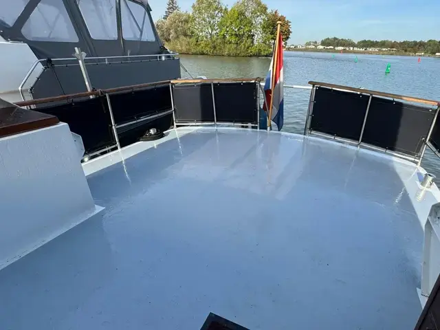 Valkkruiser 11.00 Flybridge