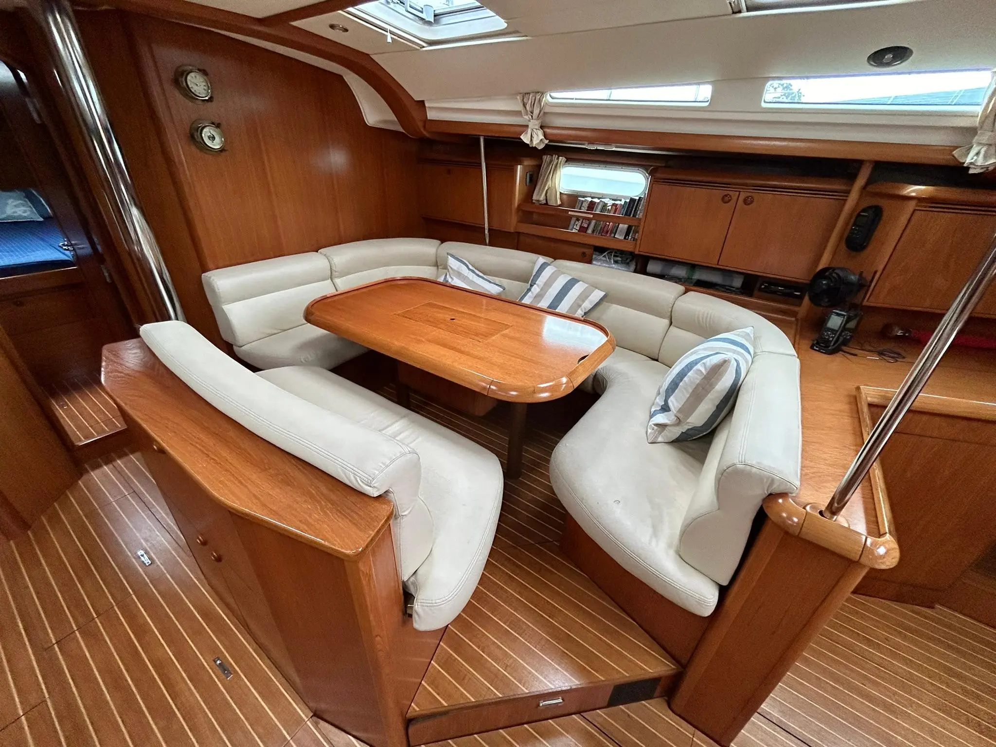 2005 Jeanneau sun odyssey 49