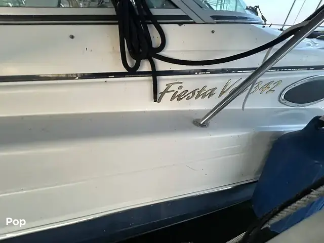 Rinker Fiesta Vee 342