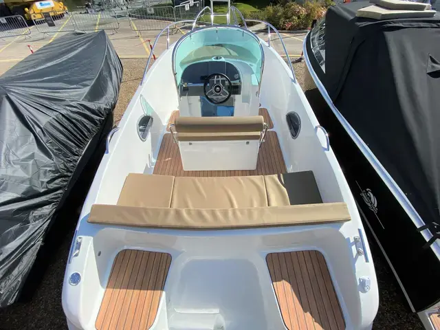 Tridente 550 Wa   Boat Only